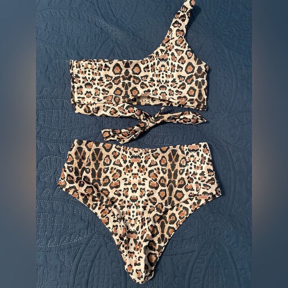 Top & Bottom Cheetah Bikini